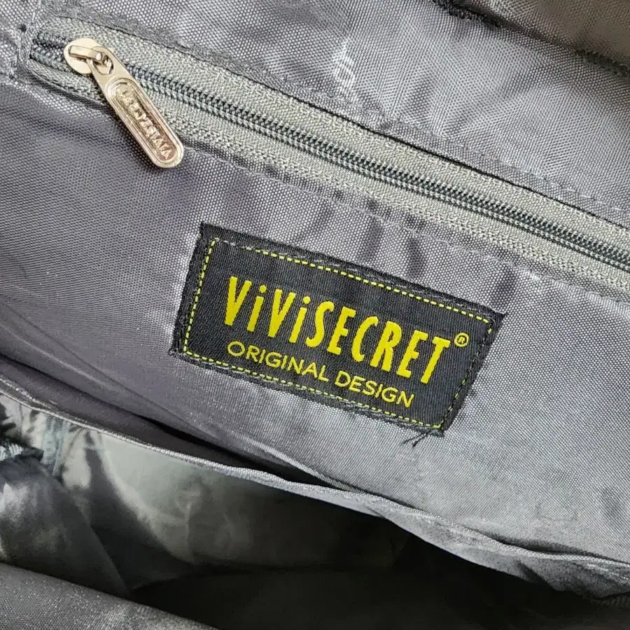 vivisecret 백팩 미사용