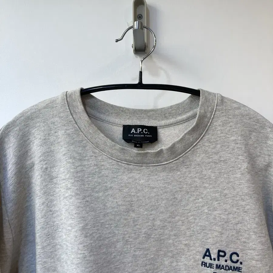 아패쎄 A.P.C. 맨투맨