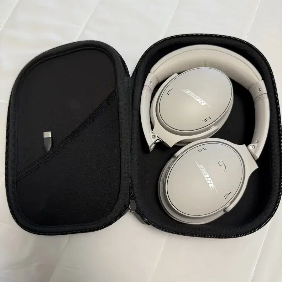 보스 qc45 화이트