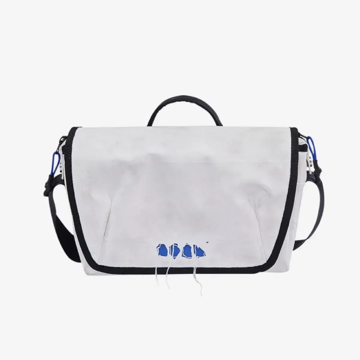 Arthur Error Trace Admore Crossbody Bag White