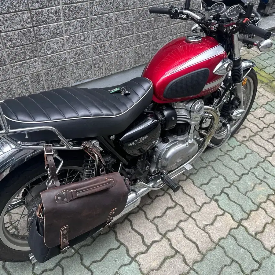 w800 22년식(커브,베스파 대차 환영임다)