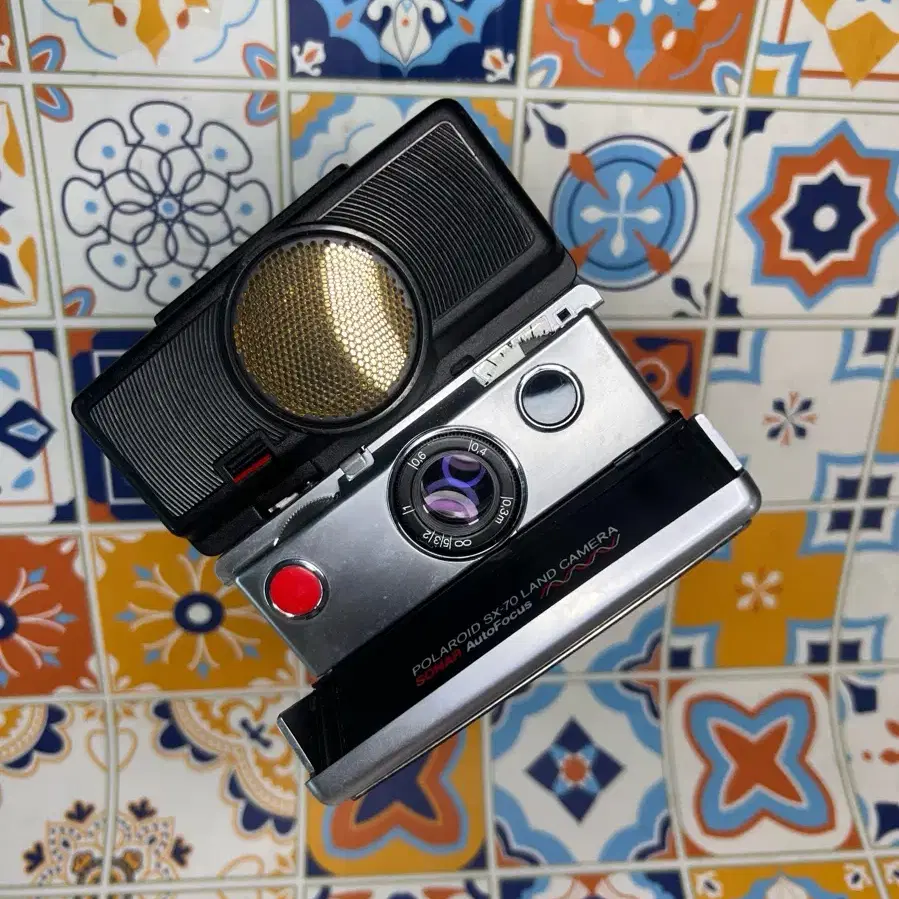 SX-70 sonar오토포커스 폴라로이드