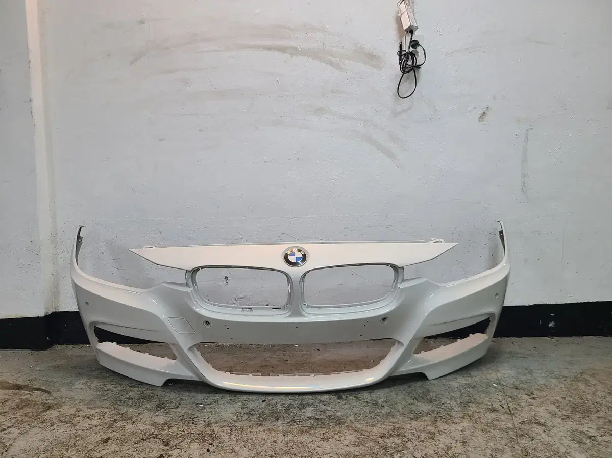 BMW F30 3시리즈 M팩 중고 앞 범퍼 (M팩 타입)