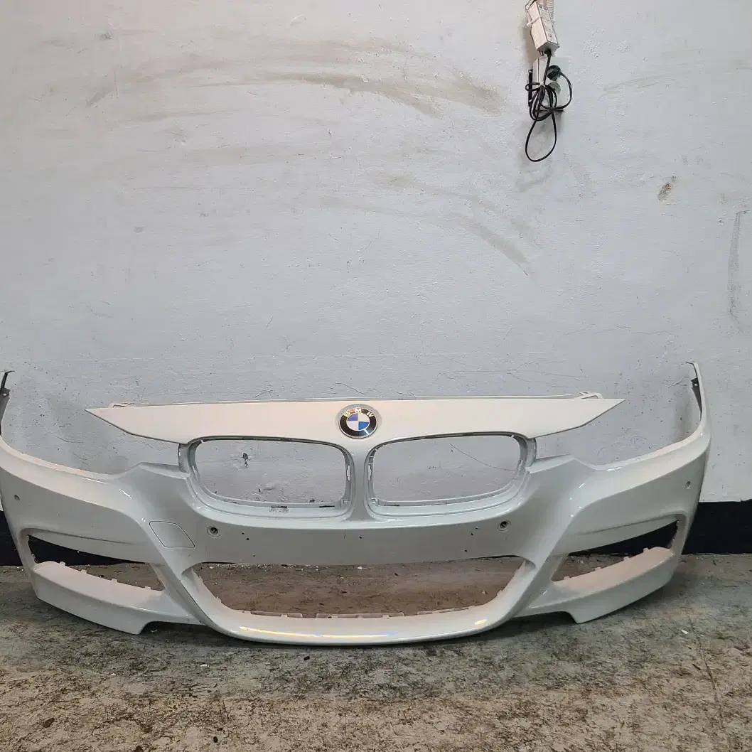 BMW F30 3시리즈 M팩 중고 앞 범퍼 (M팩 타입)