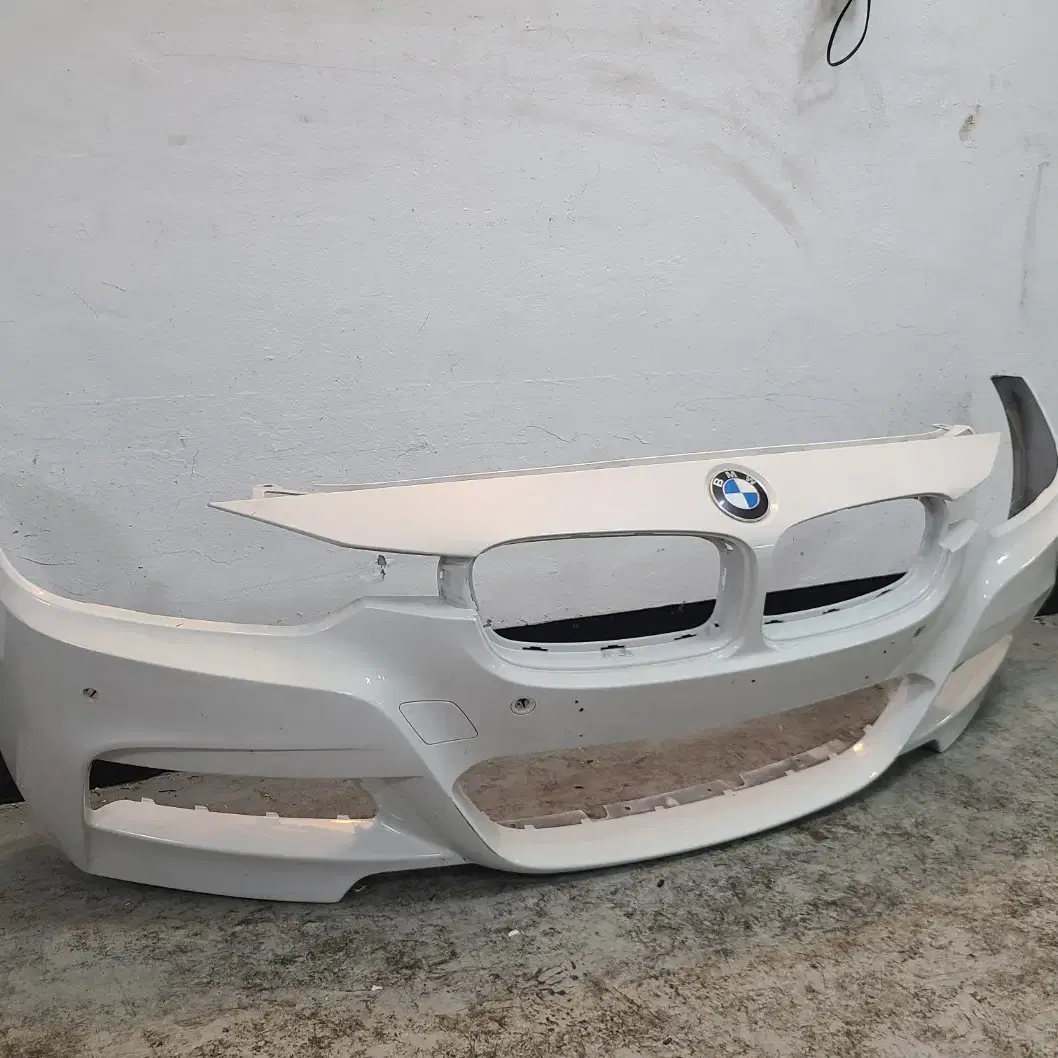 BMW F30 3시리즈 M팩 중고 앞 범퍼 (M팩 타입)