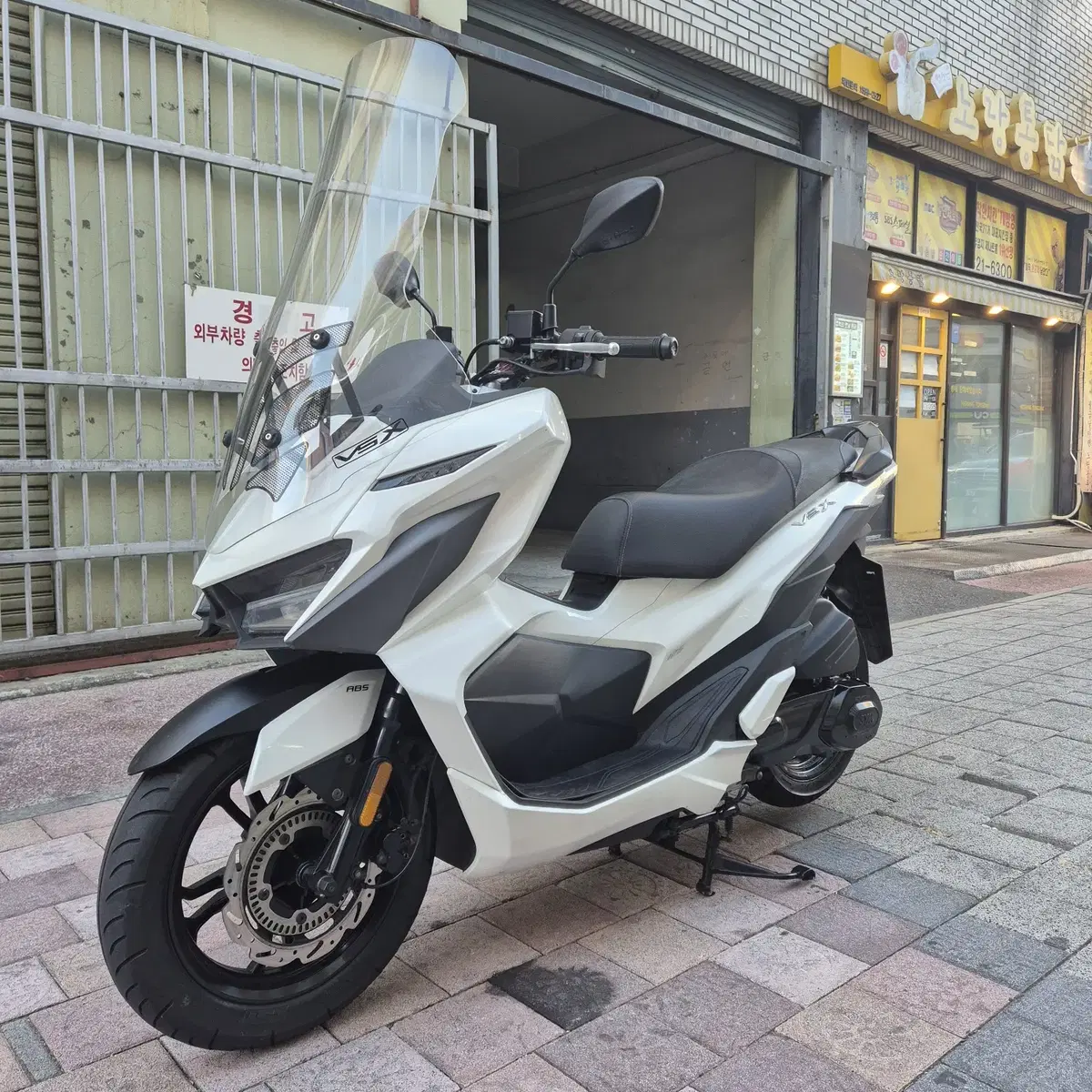 센터판 S급 SYM VSX125 판매합니다.