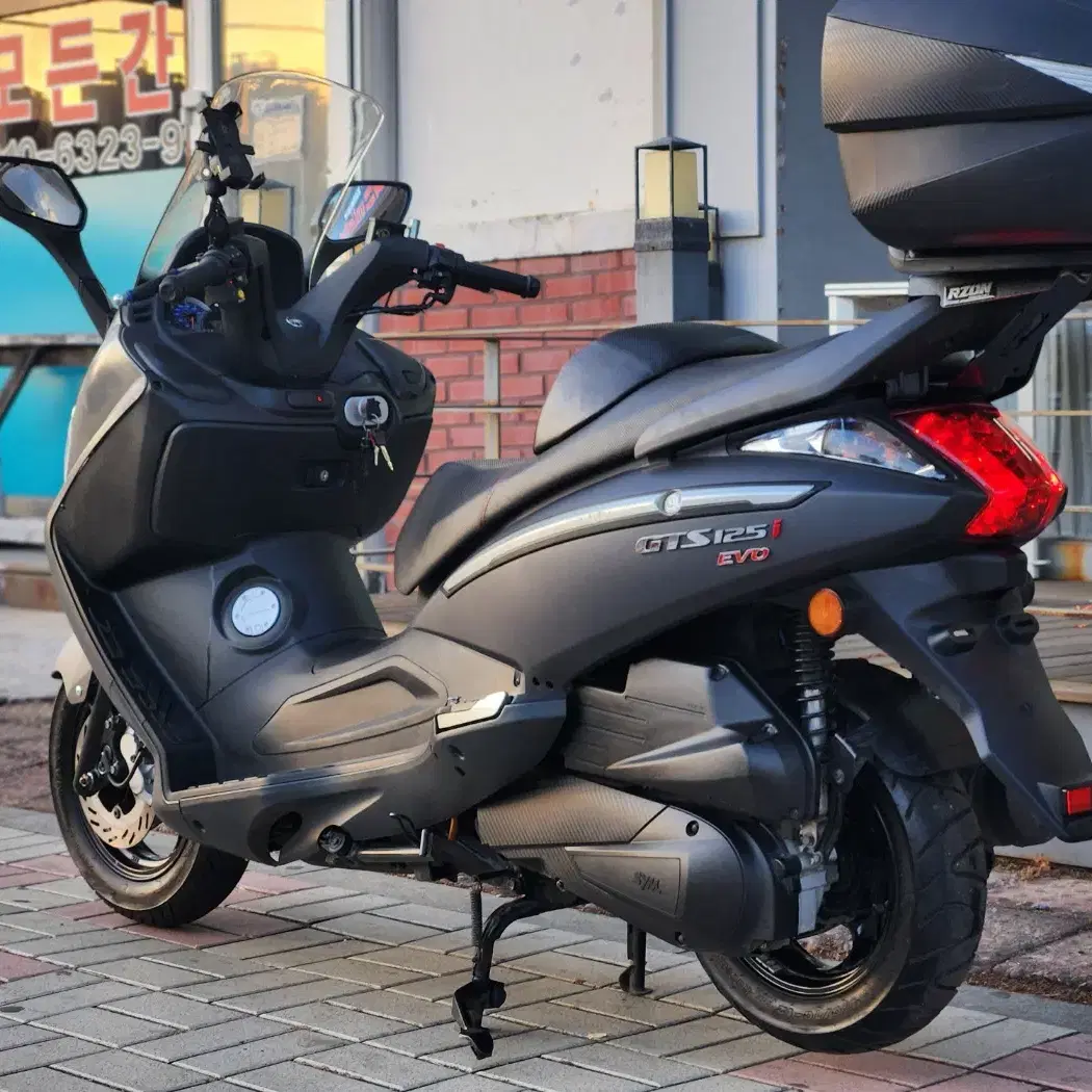 2021년 SYM 보이져125 GTS125 무광블랙판매합니다.