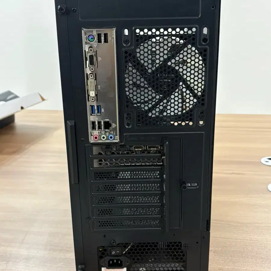 3060ti 고사용 게이밍본체팝니다