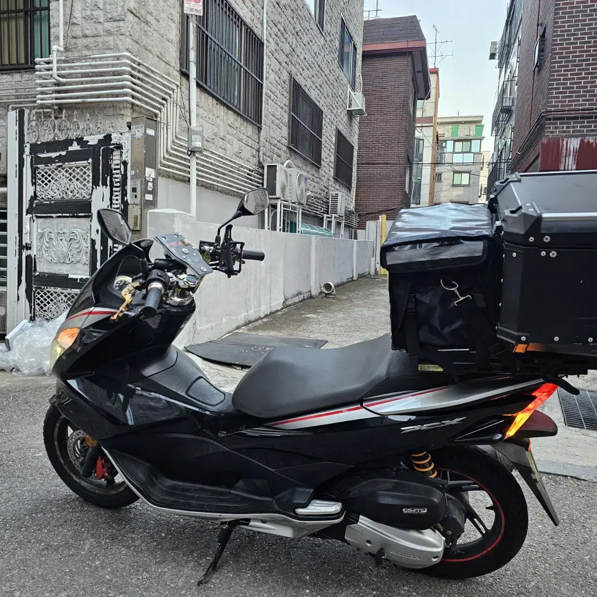 Pcx125 18년식 2만km대 140만원 싸게 판매합니다! (Nmax