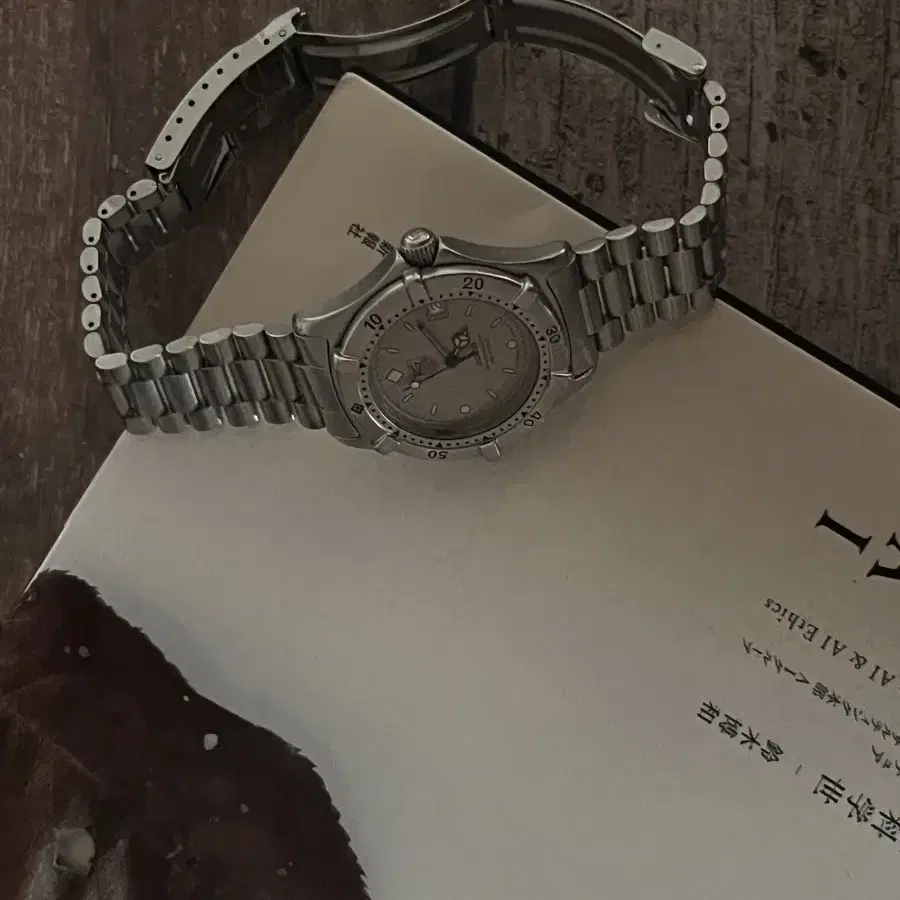 TAG Heuer 태그호이어 프로페셔널 2000 (남여공용)