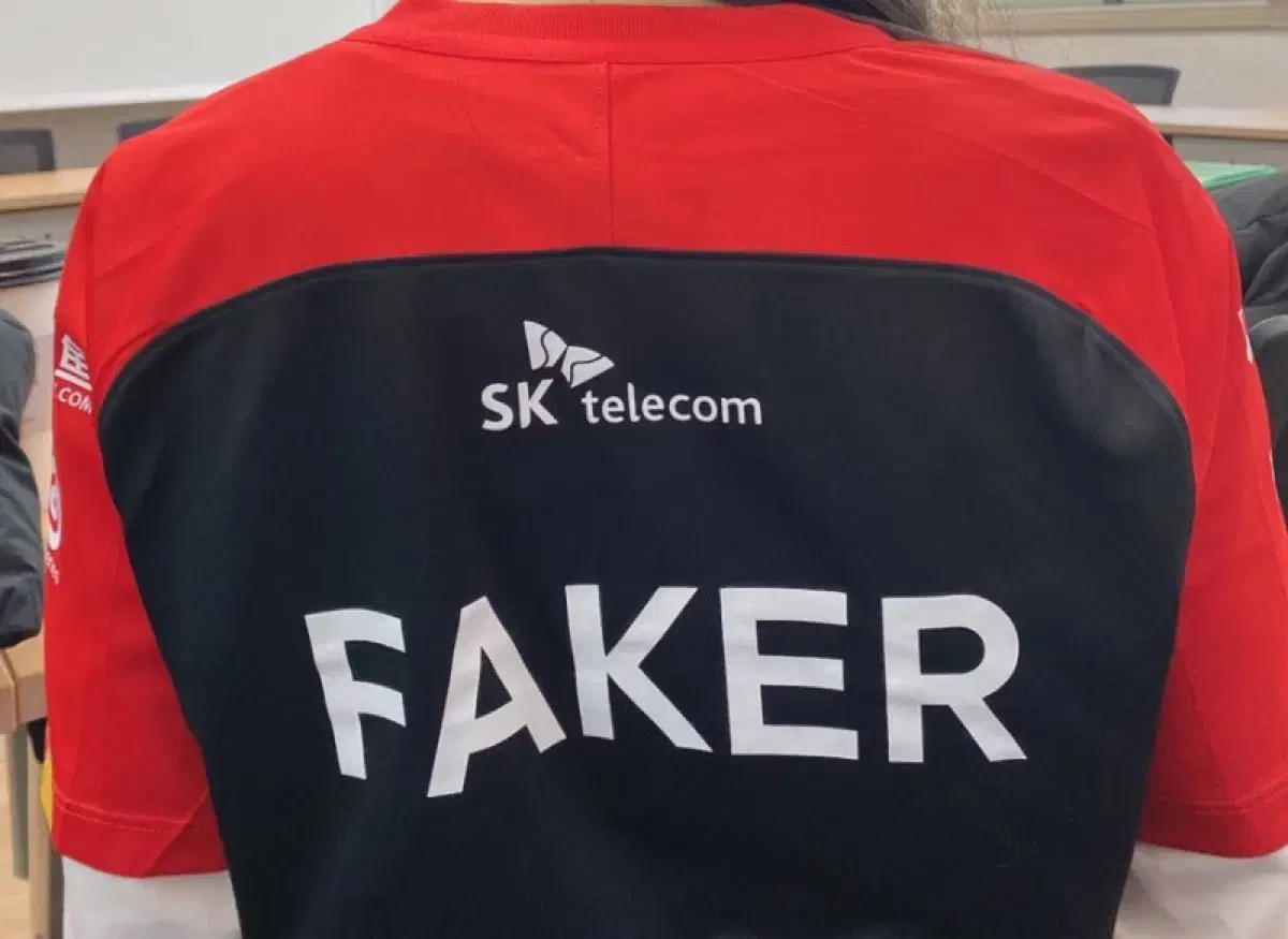 t1 faker 페이커 유니폼 xl