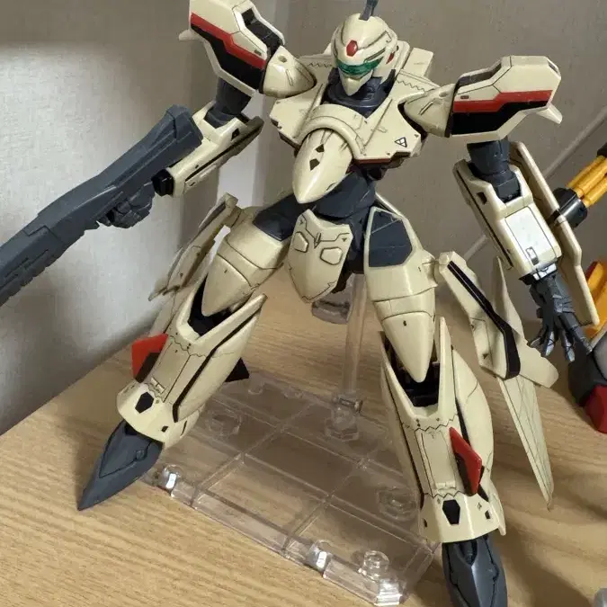 HG YF-19 마크로스 플러스 프라모델