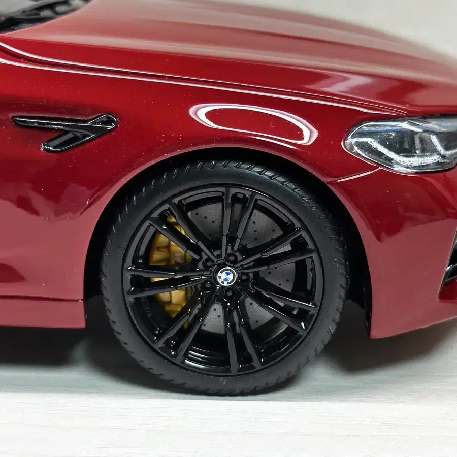 1:18 GT SPIRIT BMW M5 컴페티션 레진 다이캐스트