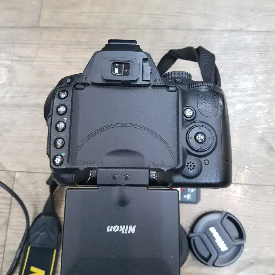 니콘d5000 +af-s35:1.8g dx 렌즈