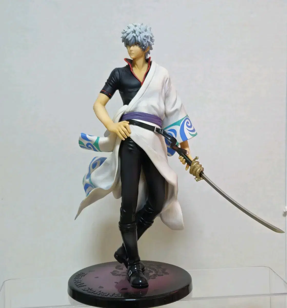 Gintoki and Hong's figure (no box, no defects)