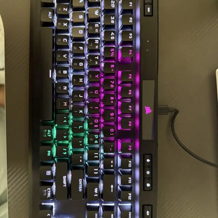 커세어 K70 RGB TKL 챔피언 시리즈 기계식 유선 텐키리스 키보드