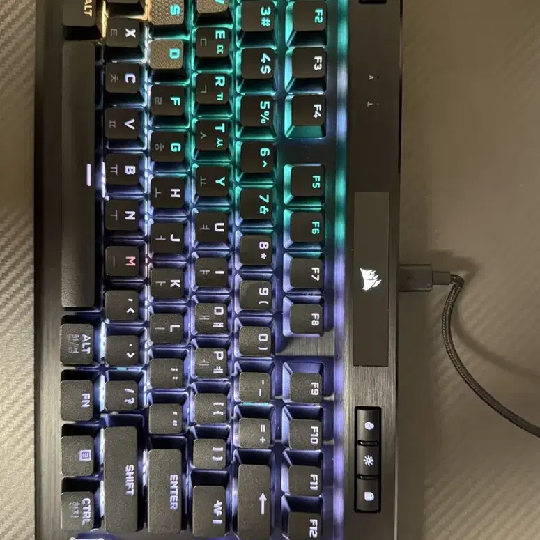 커세어 K70 RGB TKL 챔피언 시리즈 기계식 유선 텐키리스 키보드