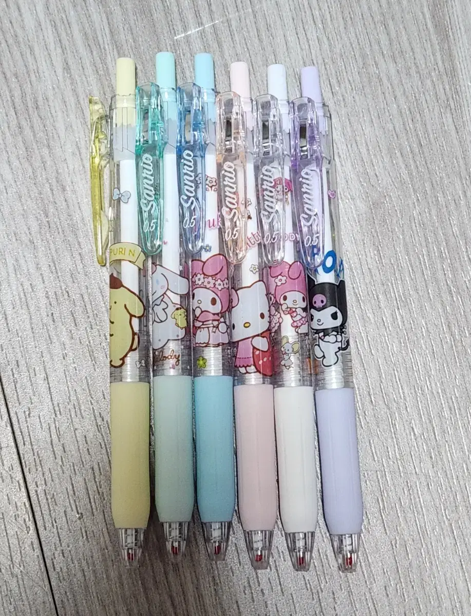 Sanrio ballpoint pen (0.55mm)