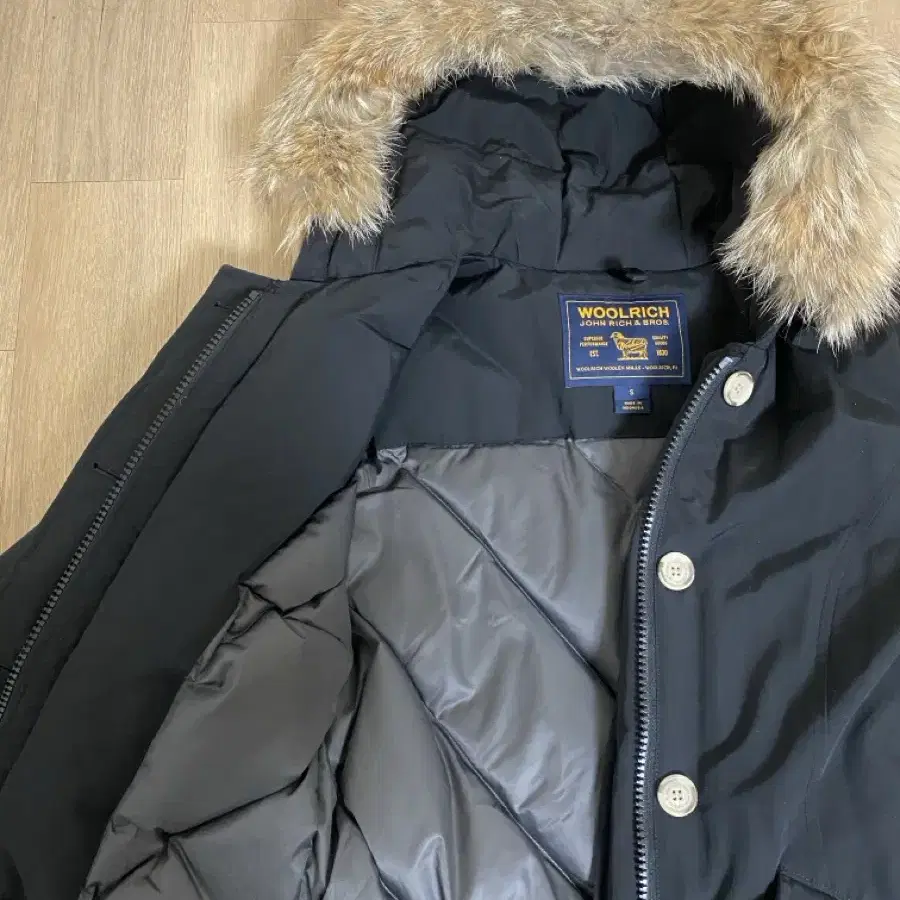 울리치 woolrich 아크틱 라쿤 패딩