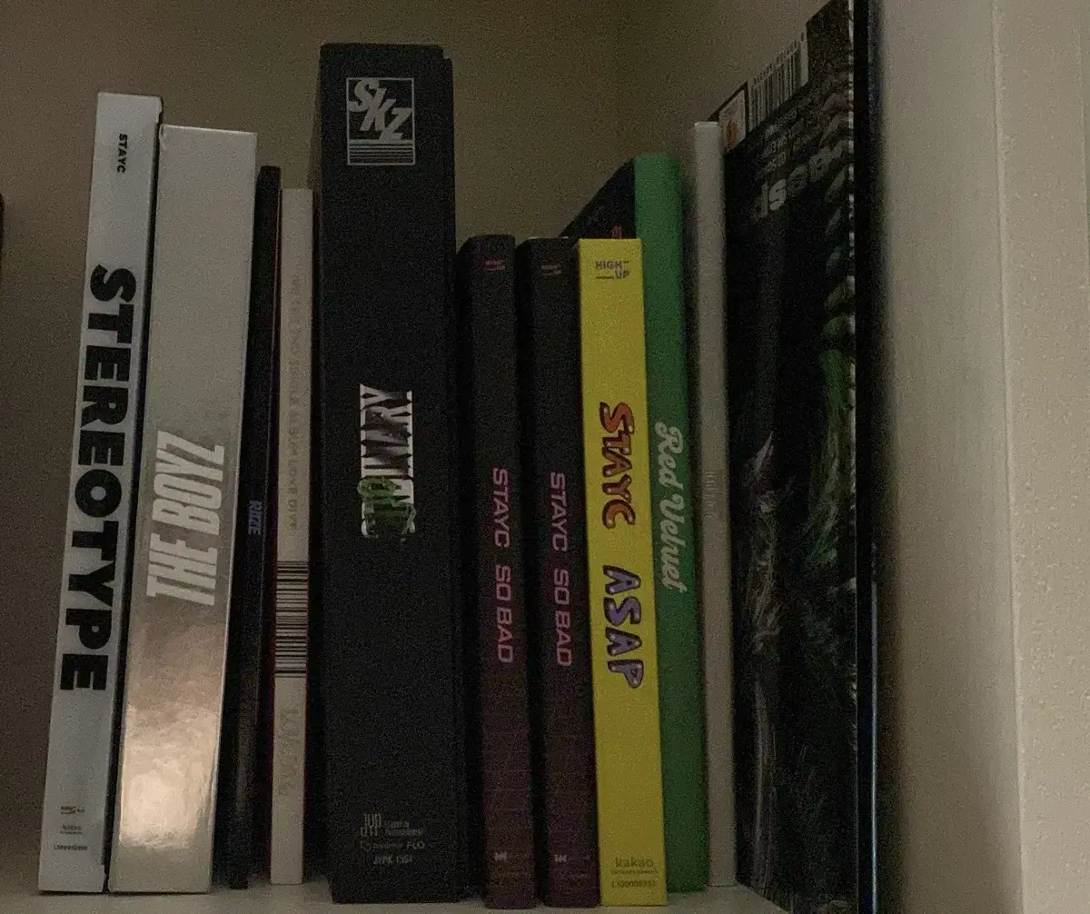 BTS the boyz stayc straykids nmixx aespa red velvet unsealed 앨