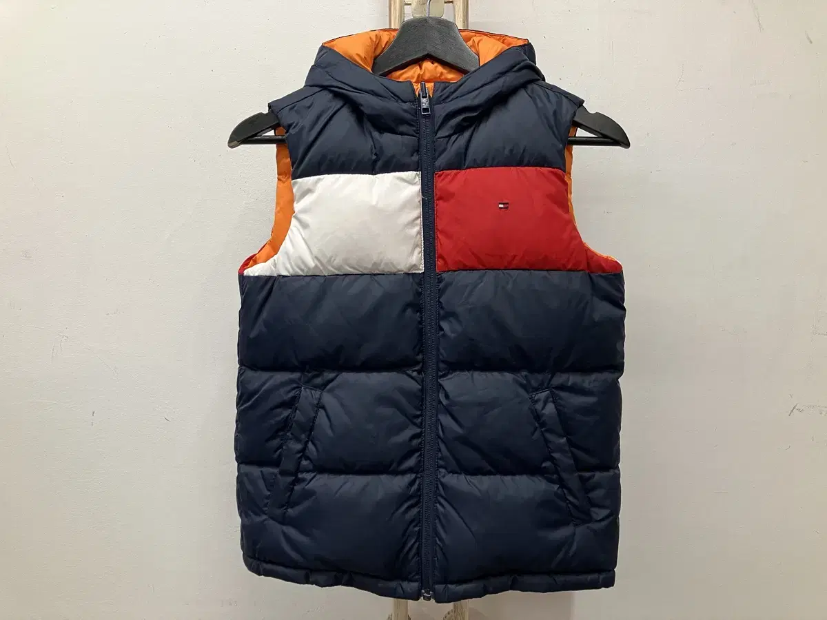 2 타미힐피거(TOMMY HILFIGER) 아동 양면 조끼 패딩 140