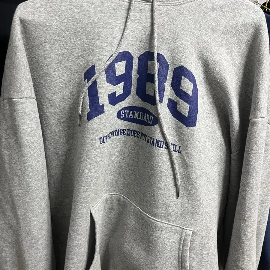 1989스탠다드 후드티