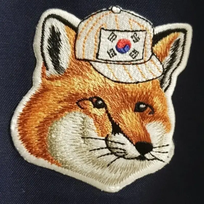 메종키츠네 국뽕 바람막이