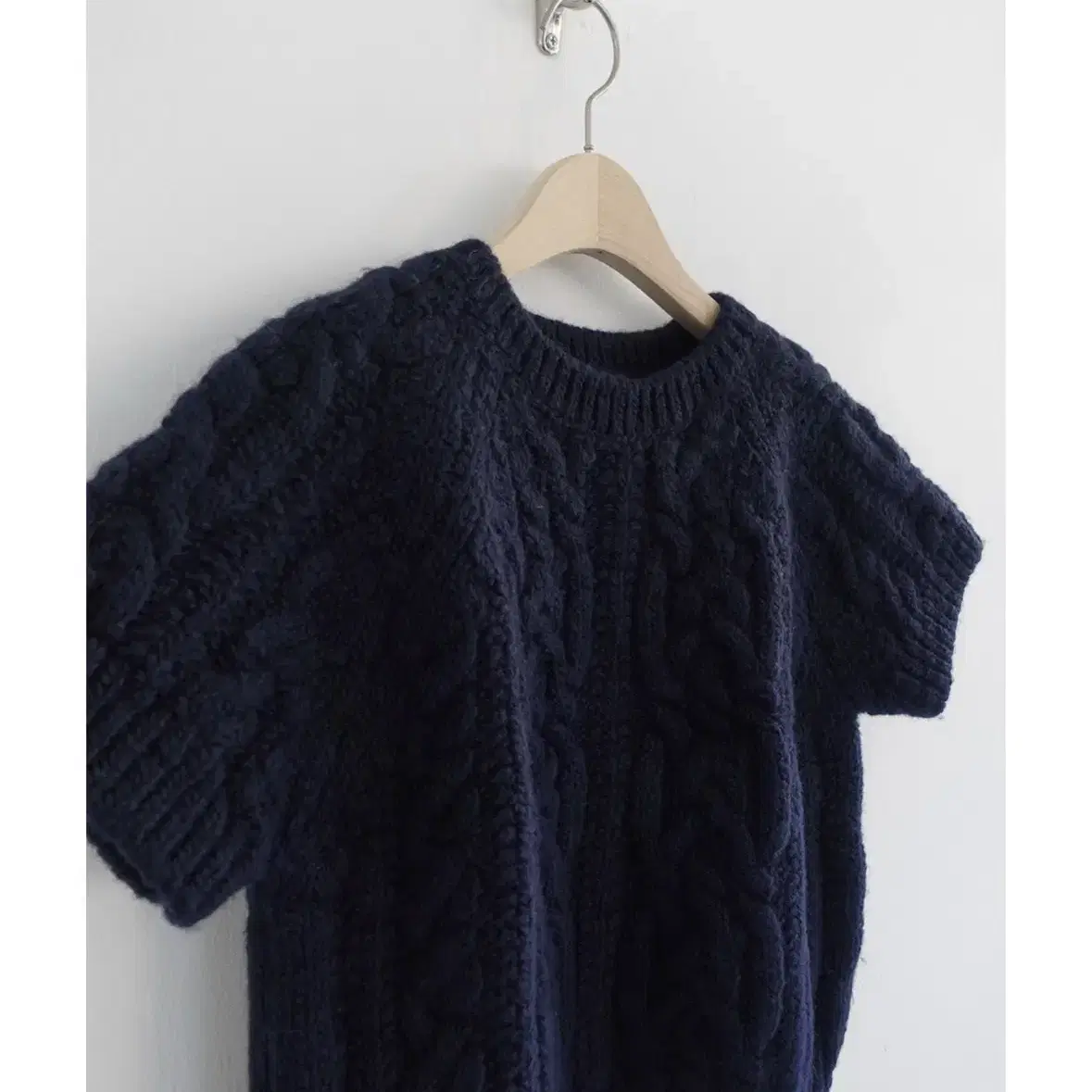 모크 m.o.k thick twist wool 100 knit 네이비