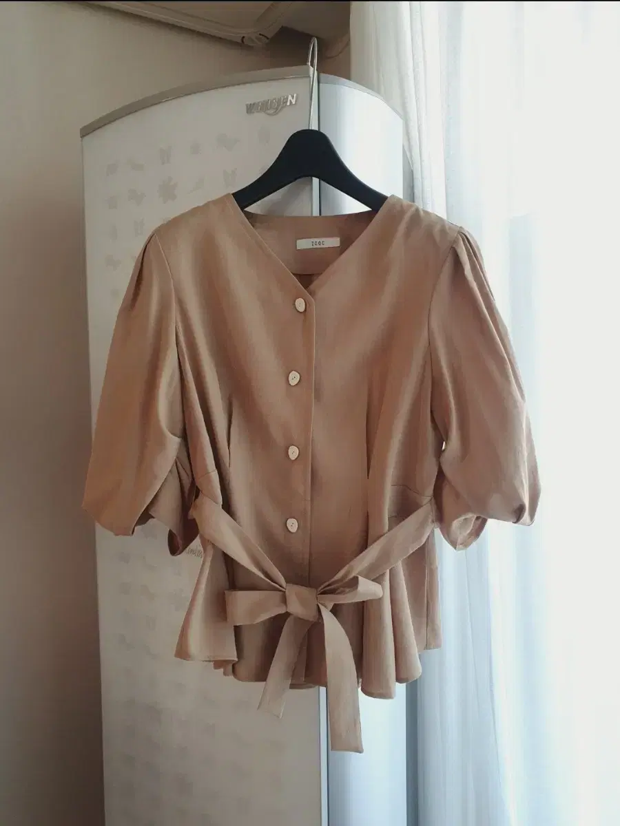 ZOOC Puff-sleeve Belted Blouse