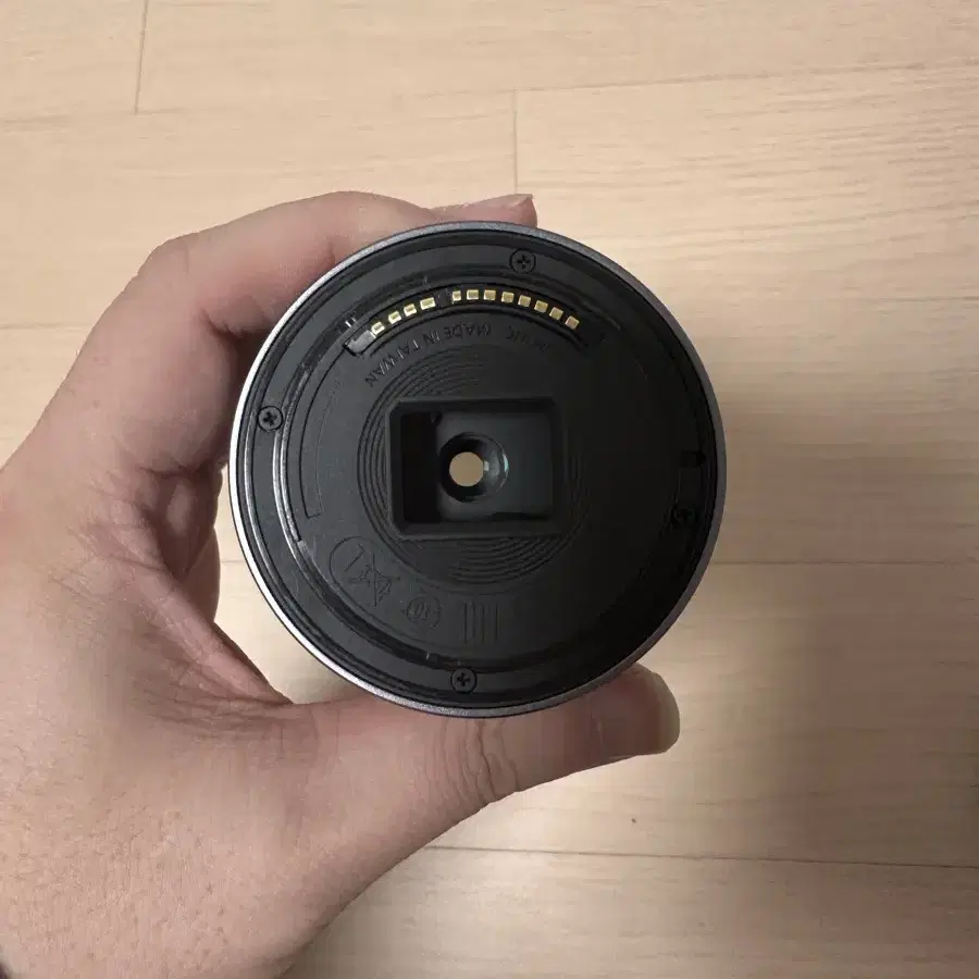 캐논 RF-S 18-45mm 렌즈 7만에 팝니다