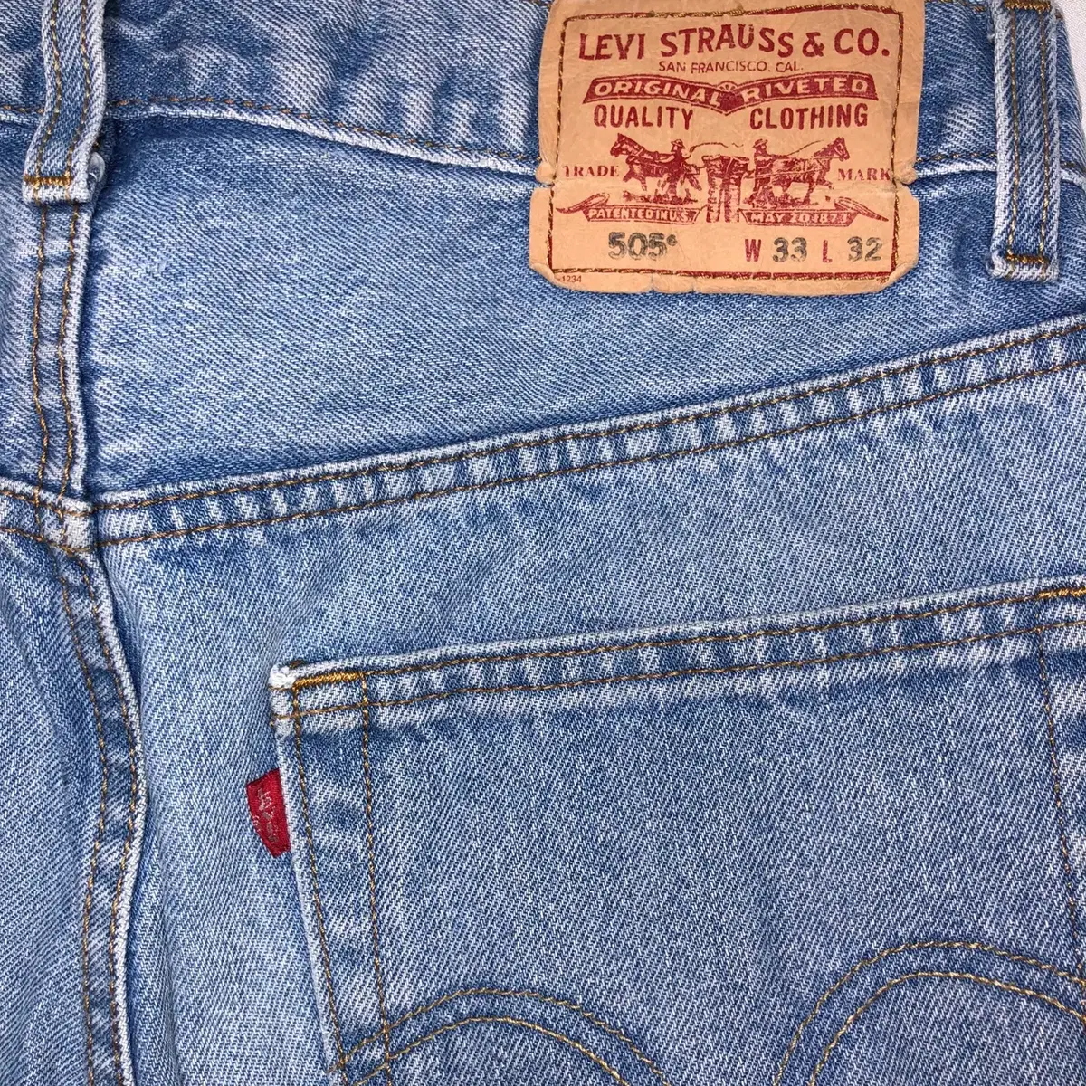 Levi's 505 레귤러 핏 데님 팬츠(W33)