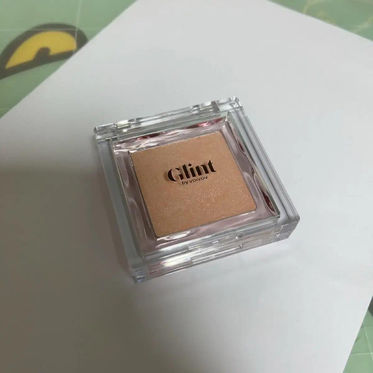 Glint Highlighter Peach Moon