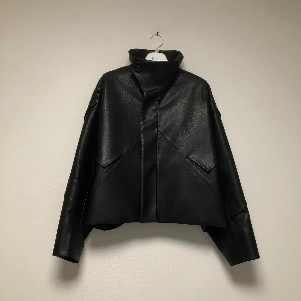 [48]pet-tree-kor Petricco Krasula Leather Jacket Black