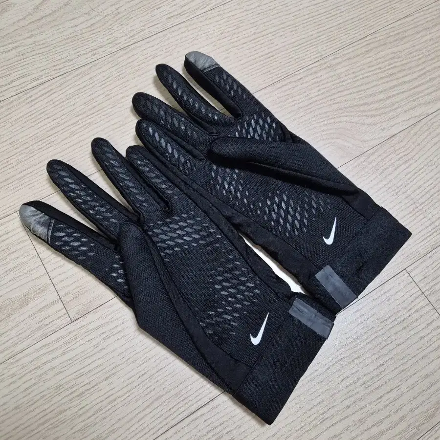 NIKE THERMA-FIT 방한 장갑(size L)