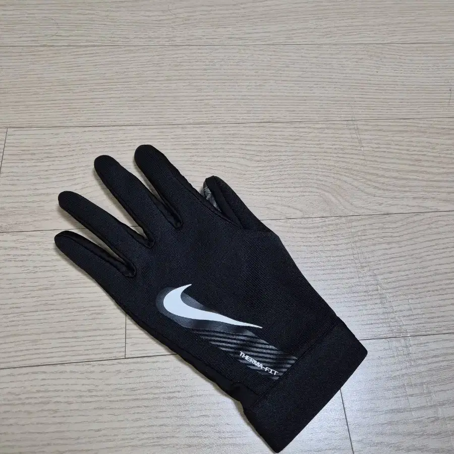 NIKE THERMA-FIT 방한 장갑(size L)