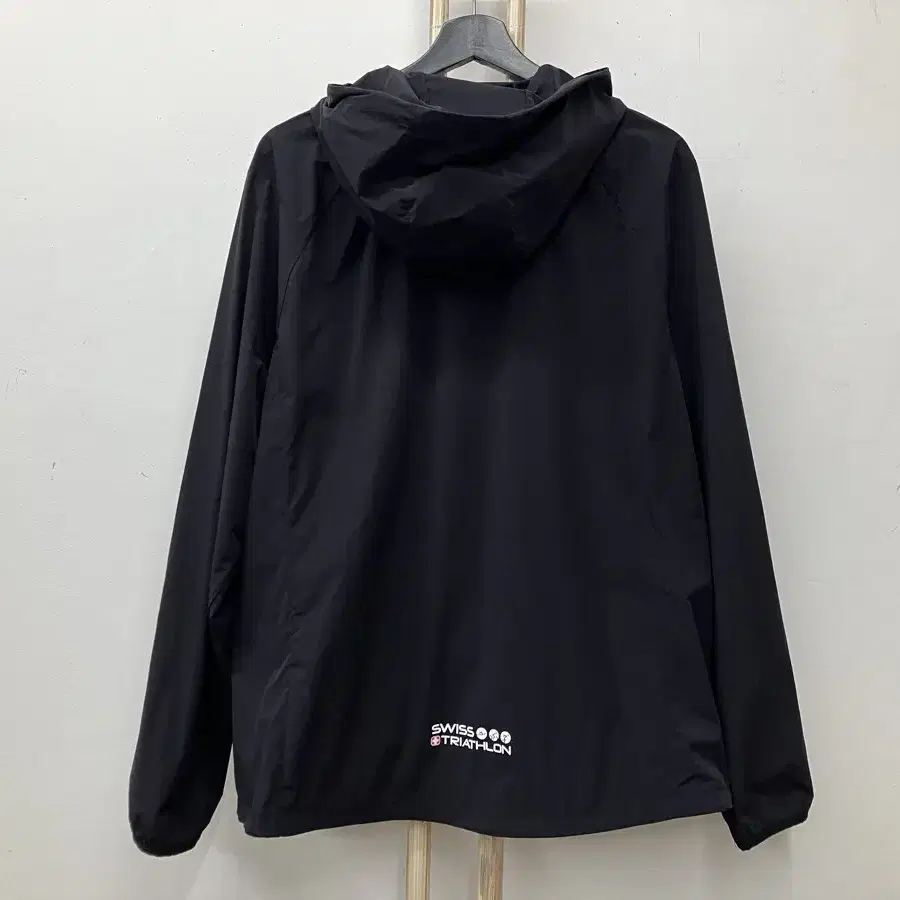 2 데상트(DESCENTE) 바람막이 110(2XL)