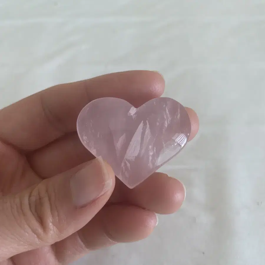 Mini rose quartz heart