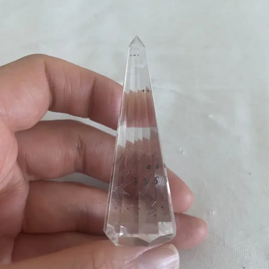 Rutilated clear quartz vogel