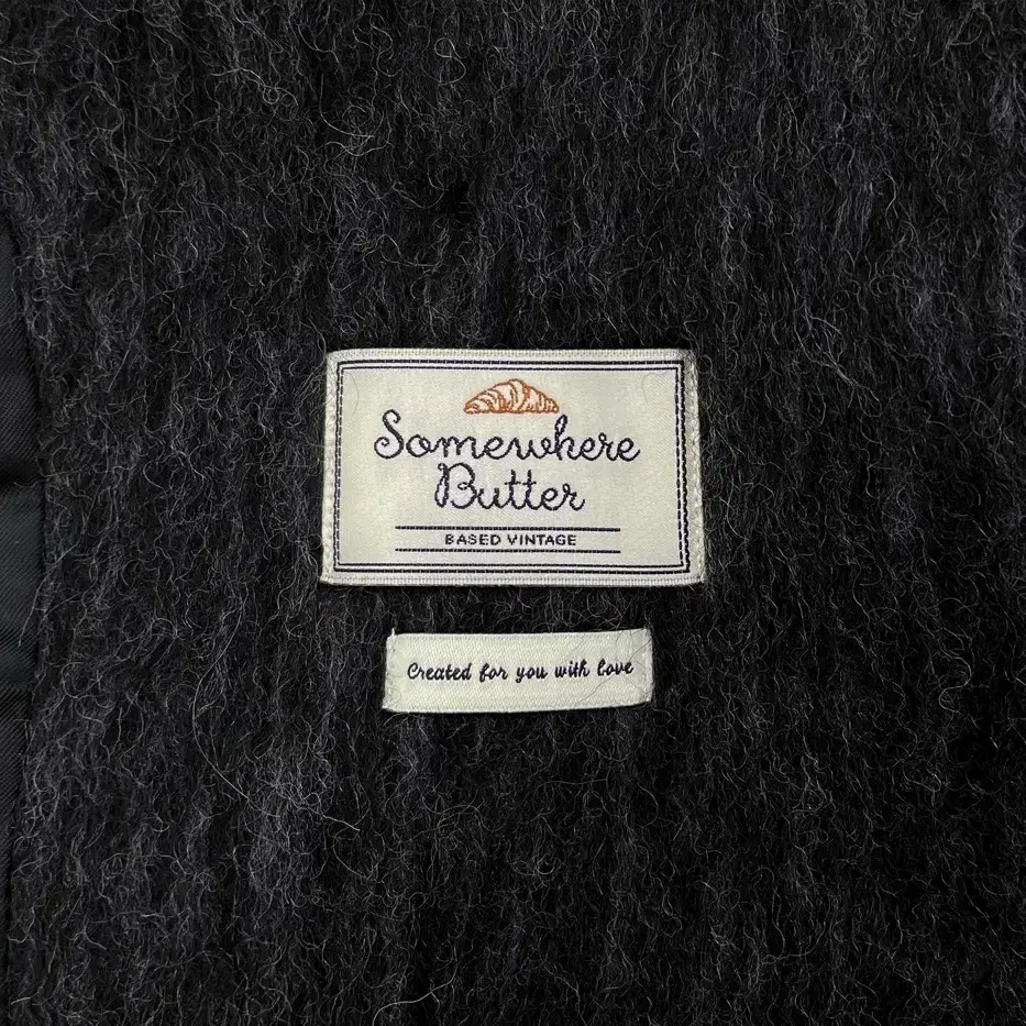 썸웨어버터 hairy wool half coat 차콜색상