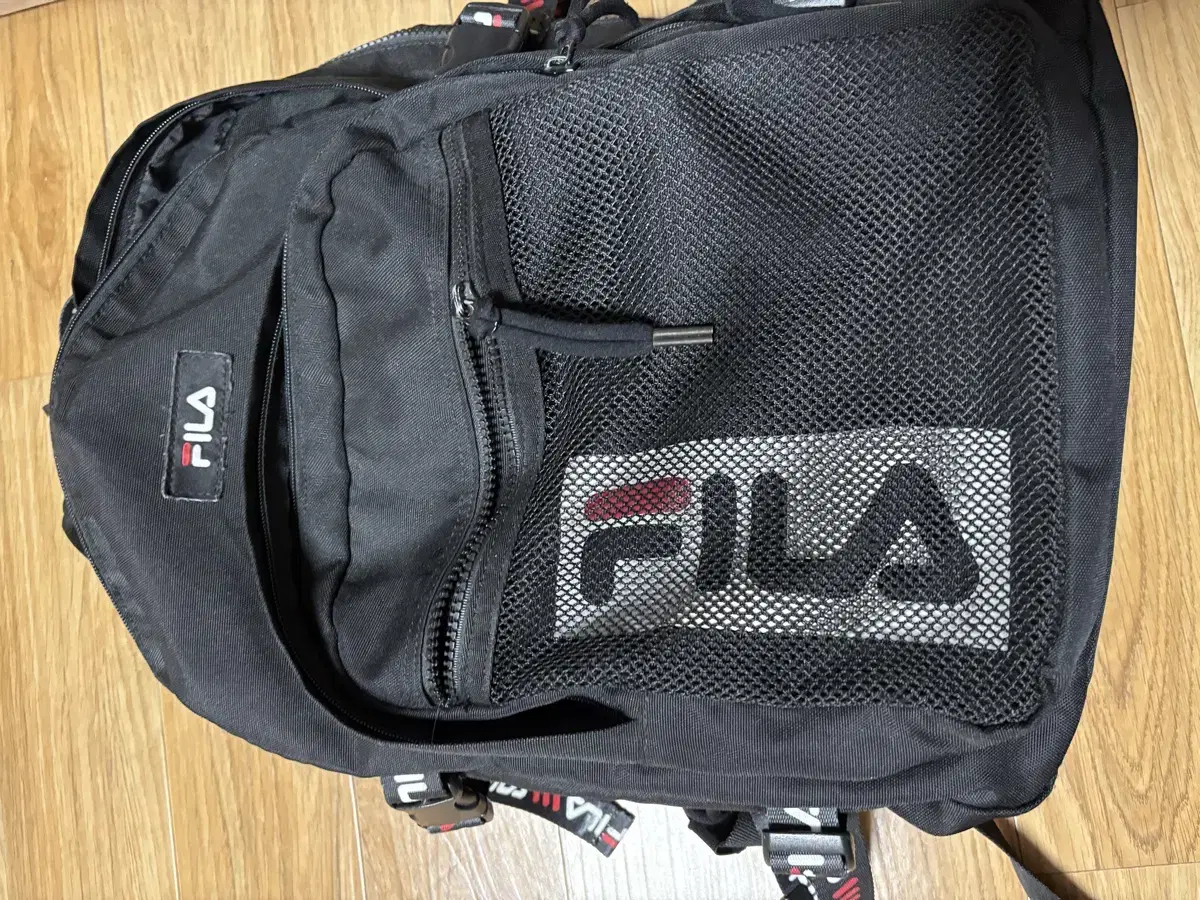 휠라 Fila 백팩 가방 팔아요