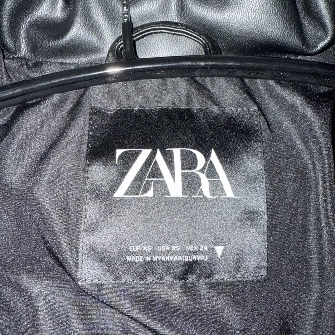 Zara 레더 패딩 xs