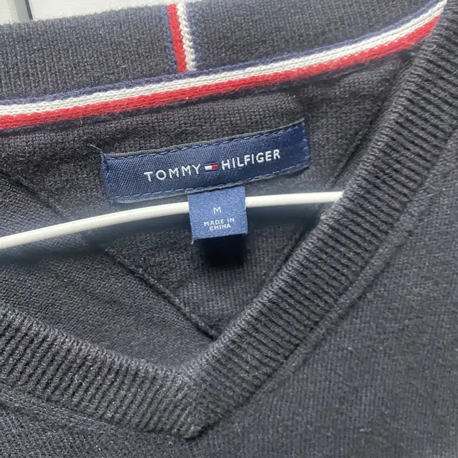 Tommy 니트