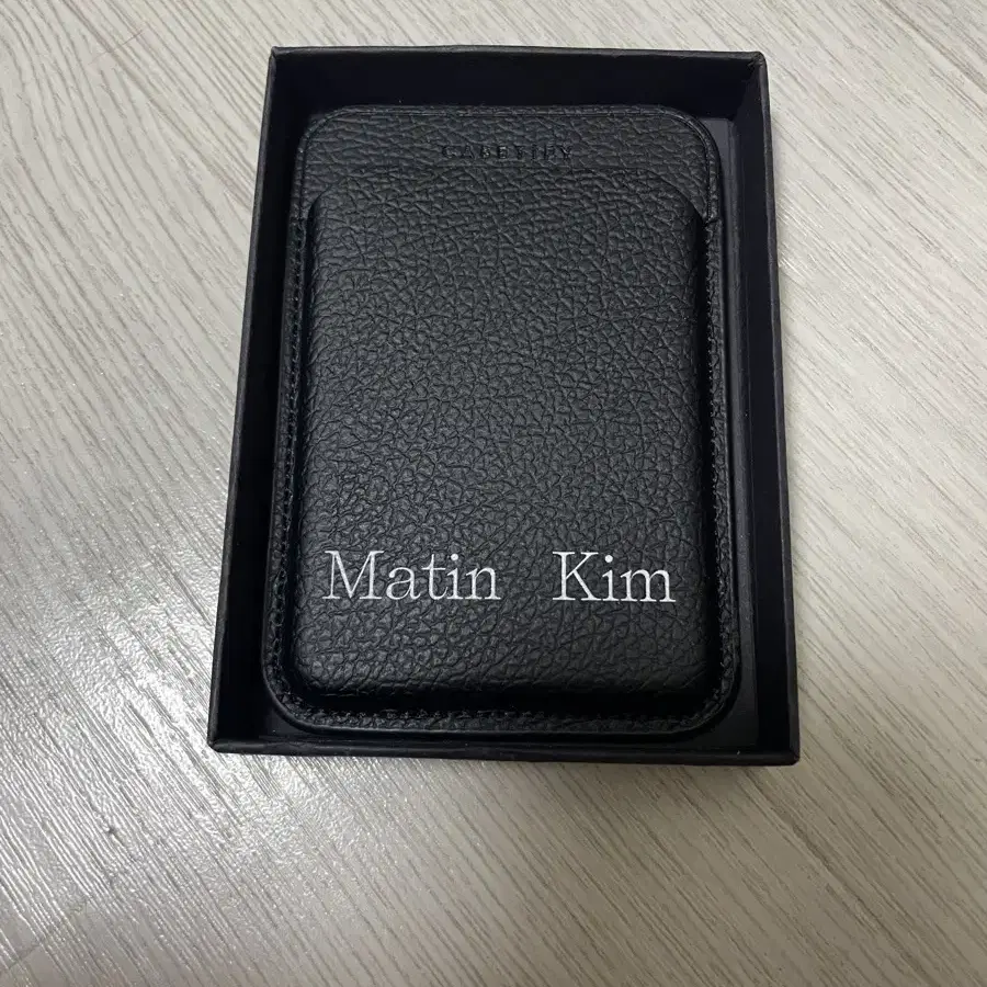 CASETIFY 아이폰 카드지갑 Matin Kim