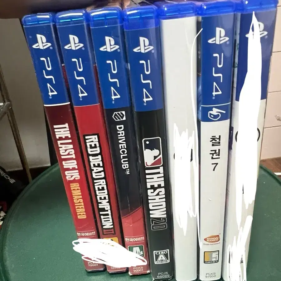 PS4 플스4프로 블랙 + 게임 5개