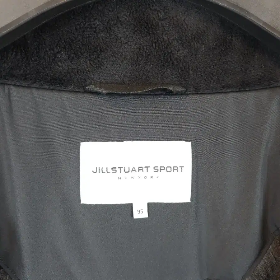 JILLSTUART SPORT  밍크보아털 덕다운숏패딩 블랙 95