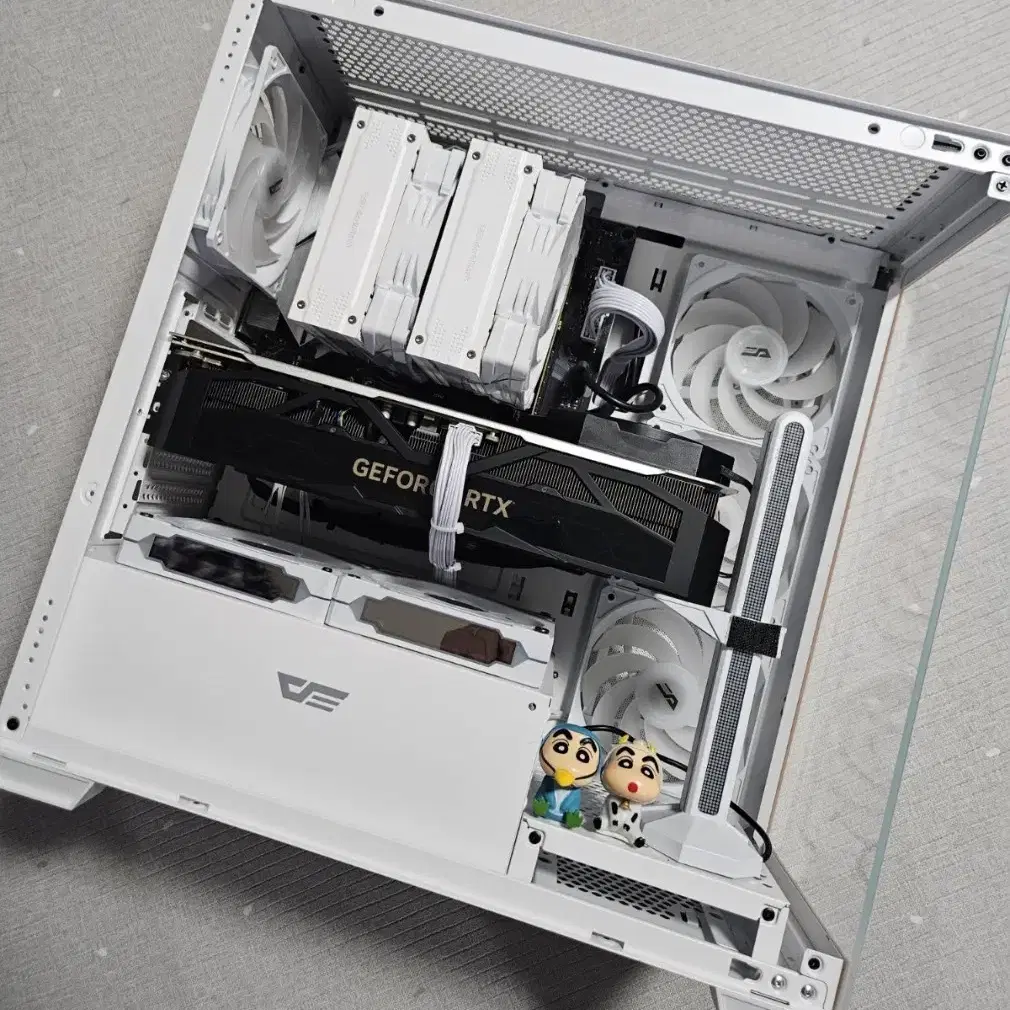 7800x3d rtx4080 어항 화이트 컴퓨터