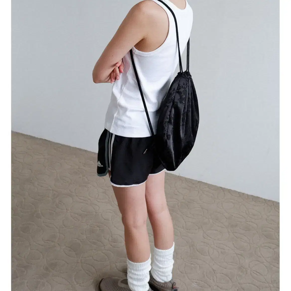 보르 짐색 Flower Satin Backpack_Black