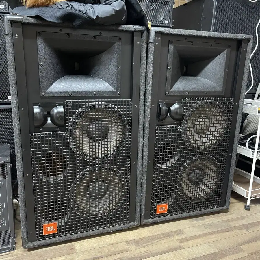 Jbl sr 4732A 스피커 판매합니다