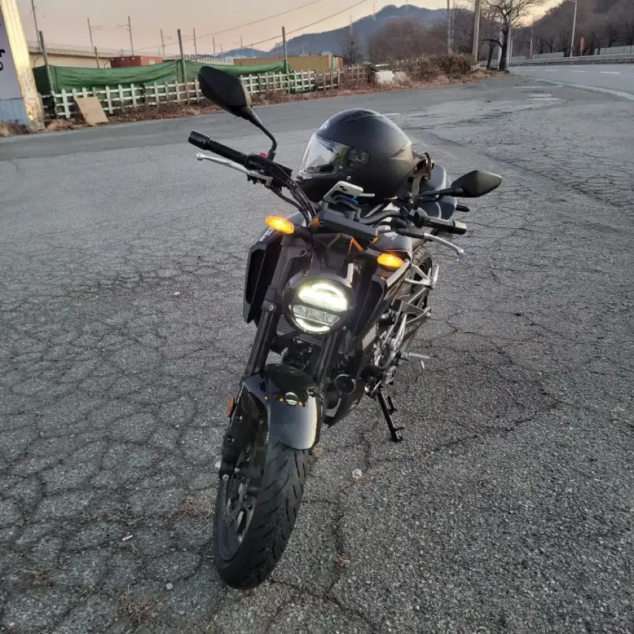 부산 cb125r 24년식