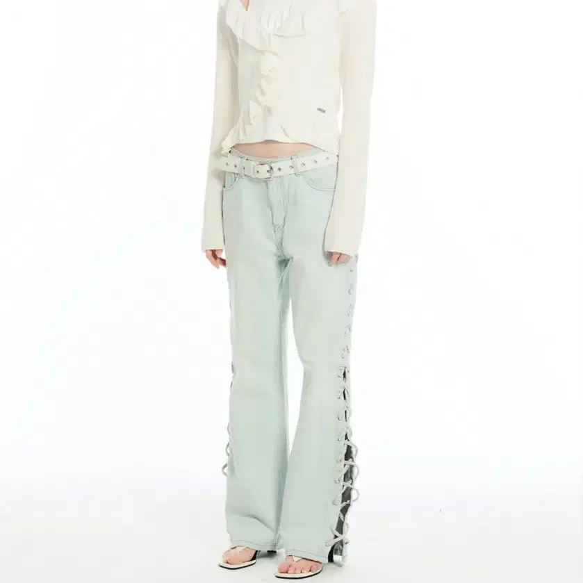 [CERRIC]세릭 SIDE EYELET JEANS